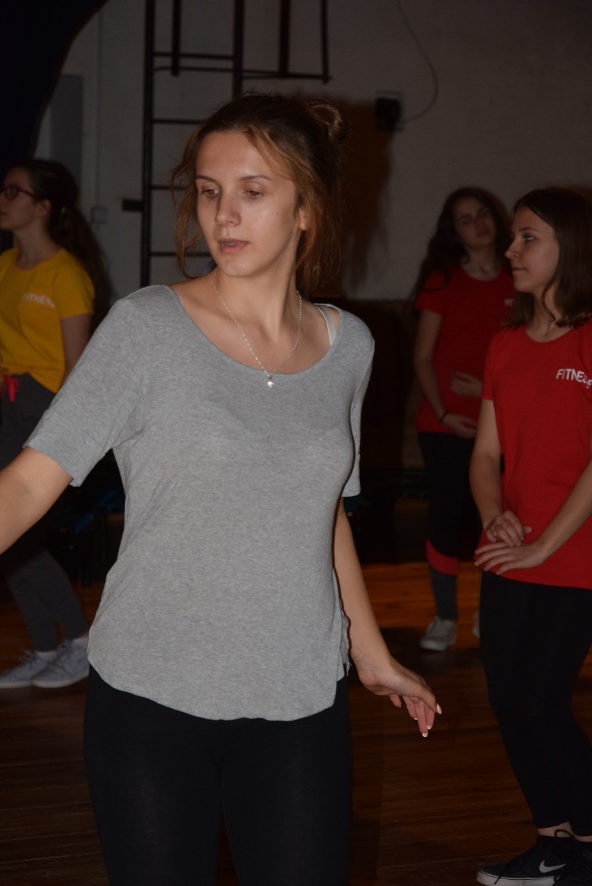 Lubuskie, Dobiegniew: W Gminnym Zespole Szkół dzięki SKS-om z tańca odcinają się od świata