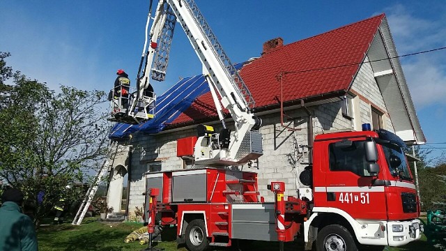 Zabezpieczenie uszkodzenia dachu w gminie Baćkowice