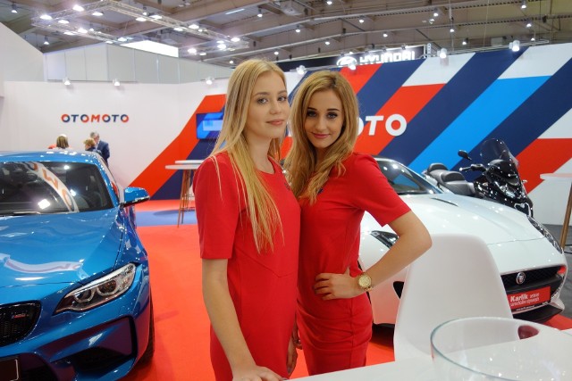 Poznań Motor Show 2018 Na salonie w Genewie wielu producentów zrezygnowało z hostess na swoich stoiskach. Wbrew wcześniejszym obawom, na Poznań Motor Show 2018, obok motoryzacyjnych premier można zobaczyć wiele modelek. Fot. Ryszard M. Perczak