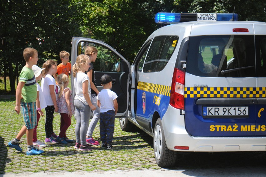 Na pikniku zawsze jest mnóstwo atrakcji i dzieci są bardzo...