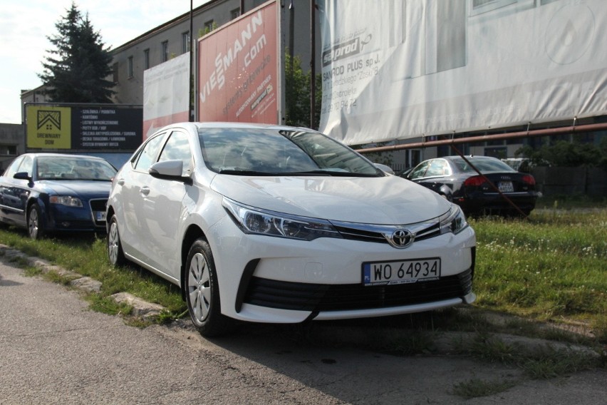 Toyota Corolla, rok 2018, 1,6 benzyna, cena 48 900 zł