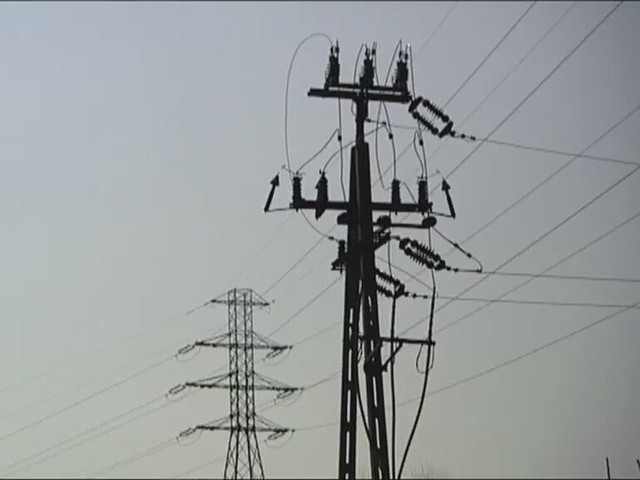 Ograniczenia w dostawach prądu dla dużych fabryk i zakładów przemysłowych. Wszystko przez upały [wideo]Ograniczenia w dostawach prądu dla dużych fabryk i zakładów przemysłowych.