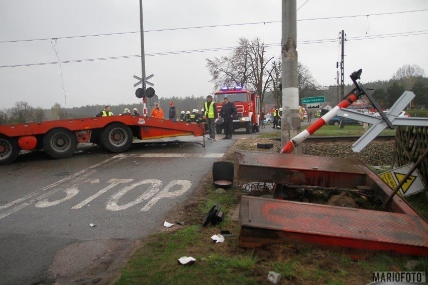 Kierowca wjechał w ulicę kierowanym przez siebie zespołem...