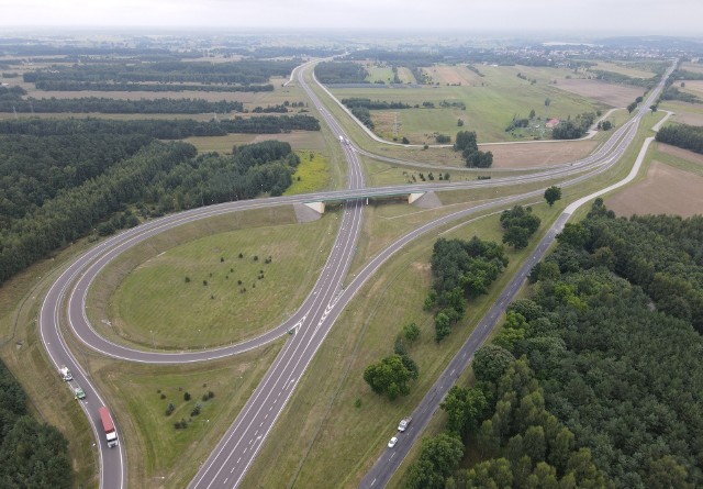 Budowa dwujezdniowej drogi ekspresowej S19 od granicy woj. lubelskiego i mazowieckiego do Lublina podzielona została na sześć odcinków o łącznej długości ok. 100 km: