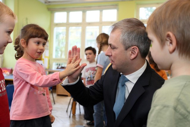 Grzegorz Napieralski w ramach kampanii Dariusza Jońskiego spotkał się z łódzkimi przedszkolakami.