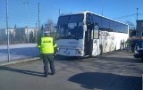 Policjanci z Aleksandrowa zatrzymali autobus z usterkami