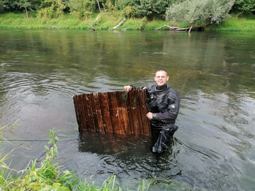 Pierwsze "magnesowe" sprzątanie Drwęcy w Golubiu-Dobrzyniu...