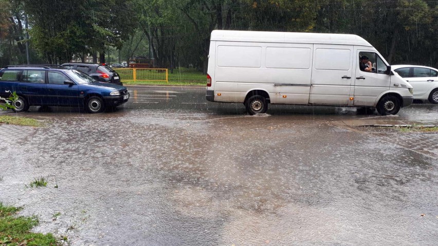 Burza w Łodzi w sobotę 5 września. Nawałnica z deszczem przeszła przez miasto