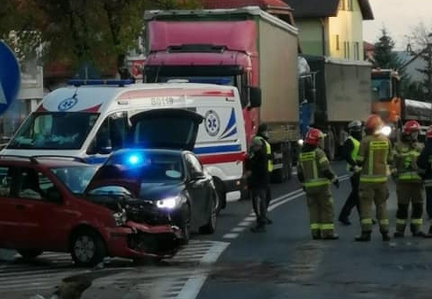 Wypadek na DK 19 w Siemiatyczach. Fiat zderzył się z...