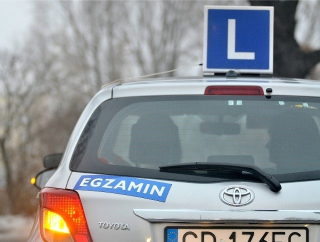 W trakcie rozmowy z policjantami pokrzywdzona przyznała, że zareagowała na ogłoszenie, gdyż skusiła się na krótki termin wyrobienia dokumentu.