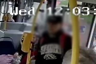 Sosnowiec. Napastował 14-latkę autobusie. Został znaleziony. Sam zgłosił się na policję