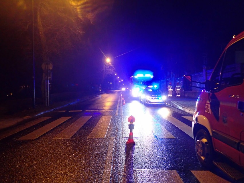 Wypadek w Rybniku. 69-latka została potrącona na oznakowanym...