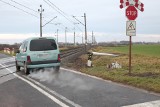 Śmiertelnie niebezpieczny przejazd na Dolnym Śląsku. Niedawno doszło tu do tragedii, której obawiano się od lat. Wójt wini kolej