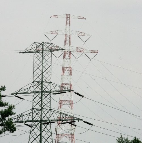 Linię energetyczną Skolwin-Morzyczyn można wyłączyć, ale wymaga to czasu i pieniędzy. W czasie zlotu żaglowców w Szczecinie taka operacja musi być przeprowadzona dwa razy: 3 sierpnia przy wejściu jachtów do Szczecina i 7 sierpnia przy wyjściu.