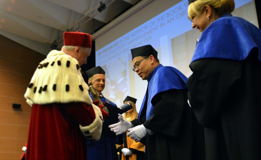 Prof. Kongkiti Phusavat otrzymał tytuł Honorowego Profesora UMCS (ZDJĘCIA) 