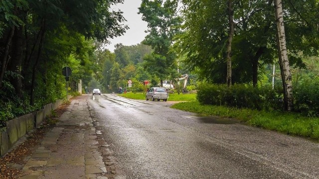 Na nowo wyremontowanej ulicy w Jaworznie stanie podświetlany nurek.