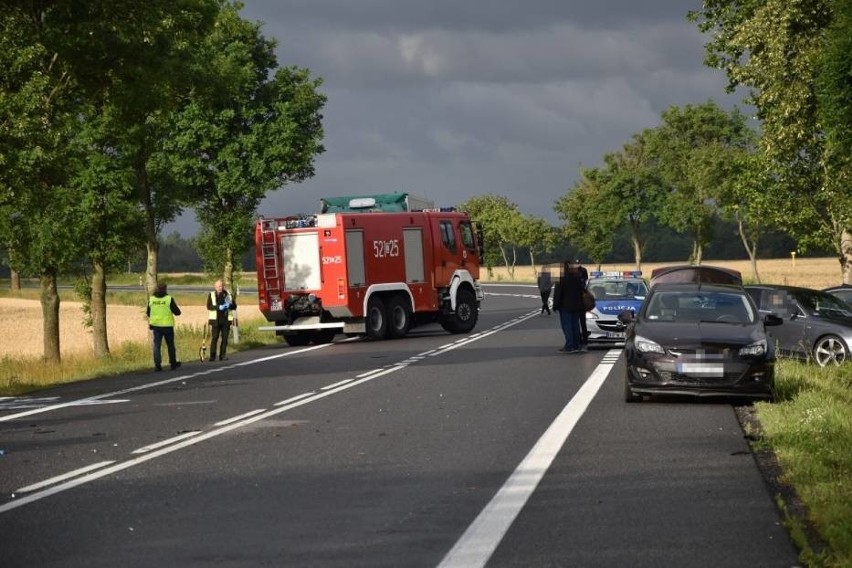 Tragiczny wypadek na krajowej "6" w Noskowie. Nie żyją dwie osoby - 7.07.2019 [zdjęcia, wideo] 