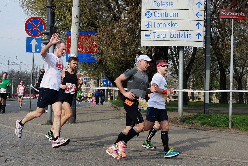 Łódź Maraton Dbam o Zdrowie 2014: tak było na trasie niedzielnego biegu [ZDJĘCIA]