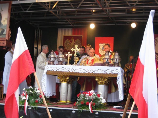 Mszy św. na Rynku przewodniczył Prymas abp Józef Kowalczyk