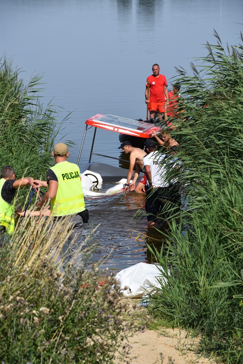 Akcja poszukiwawcza nad Jeziorem Małym w Żninie