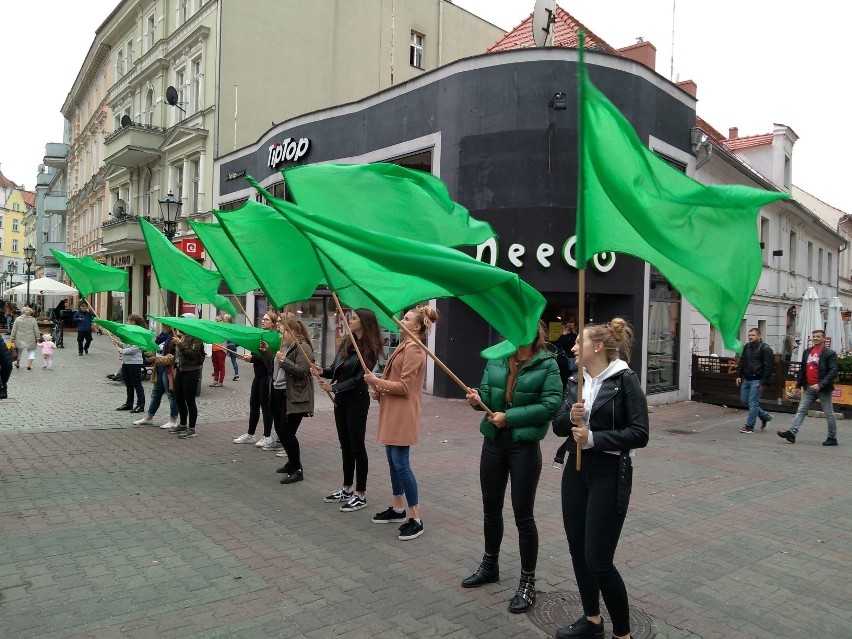 W środę, 16 października 2019 r., pod pomnikiem Bachusa w...