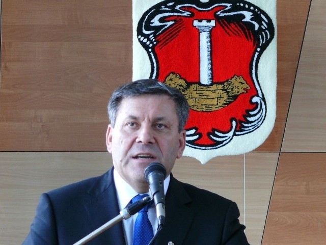 Wicepremier, minister gospodarki i prezes Polskiego Stronnictwa Ludowego Janusz Piechociński wziął w piątek udział w spotkaniach z mieszkańcami Połańca i Staszowa.