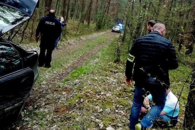 Łódzkie: policja zatrzymała włamywacza! 34- latek odpowie za kradzież 137 butli gazowych