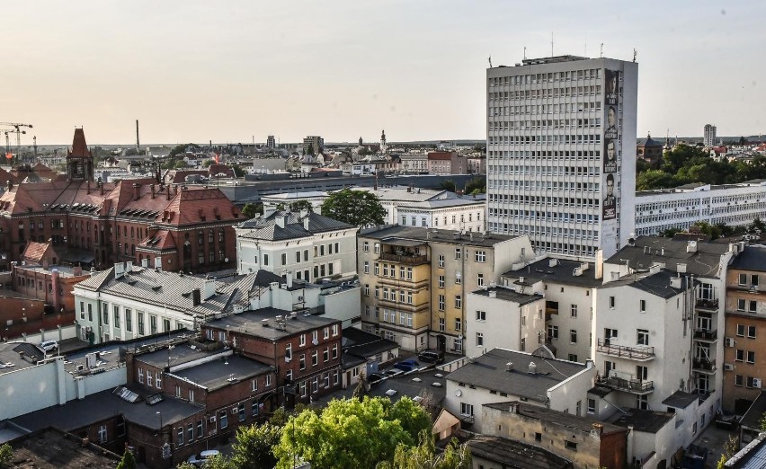 Z dachu Hotelu Focus doskonale widać panoramę Śródmieścia...