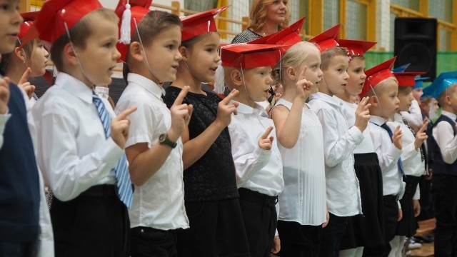 W środę w Szkole Podstawowej nr 18 w Koszalinie odbyło się pasowanie uczniów klas pierwszych.