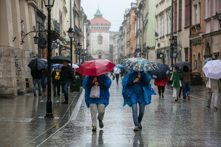 Fatalne prognozy dla Małopolski. Będzie mocno padać, mogą wylać rzeki [OSTRZEŻENIE IMGW]