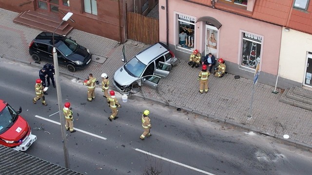 Zderzenie z udziałem dwóch aut osobowych miało miejsce na ulicy 3 Maja w Szubinie
