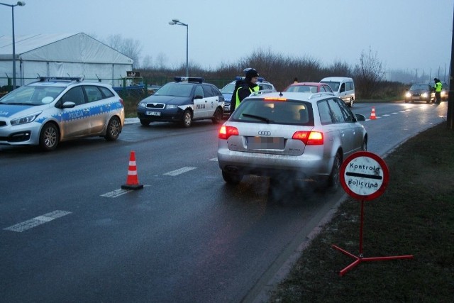 Akcja była prowadzona od wczesnych godzin porannych w mieście na ulicach: Macieja Rataja, Kętrzyńskiego, Chełmińskiej oraz w Czystochlebiu.  Przez kilka godzin skontrolowano 746 pojazdów. Za względu na zły stan techniczny pojazdu zatrzymano cztery dowody rejestracyjne.