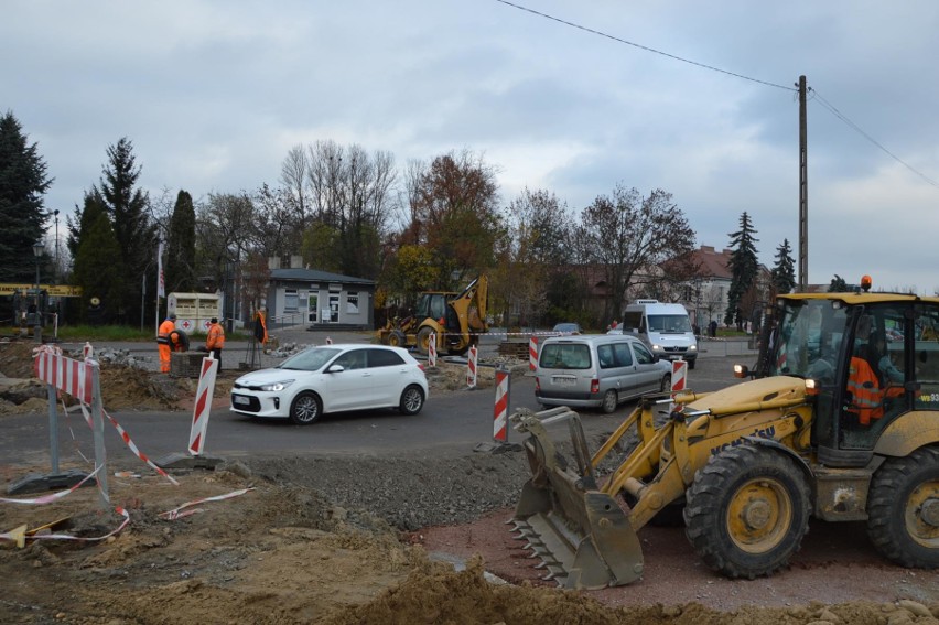 Utrudnienia na ul. 3 Maja w Łowiczu potrwają do piątku