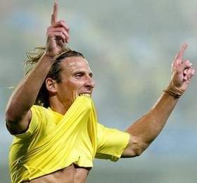 Diego Forlan - zdobywca 2 goli dla Urugwaju.