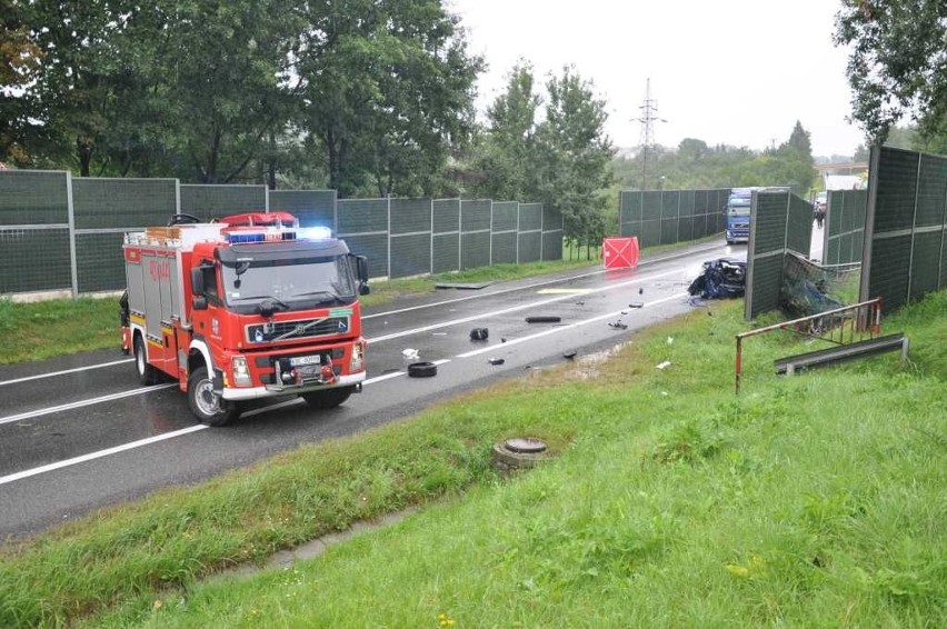 Wypadek w Bochni na DK 94. Nie żyją dwie osoby [ZDJĘCIA, WIDEO]