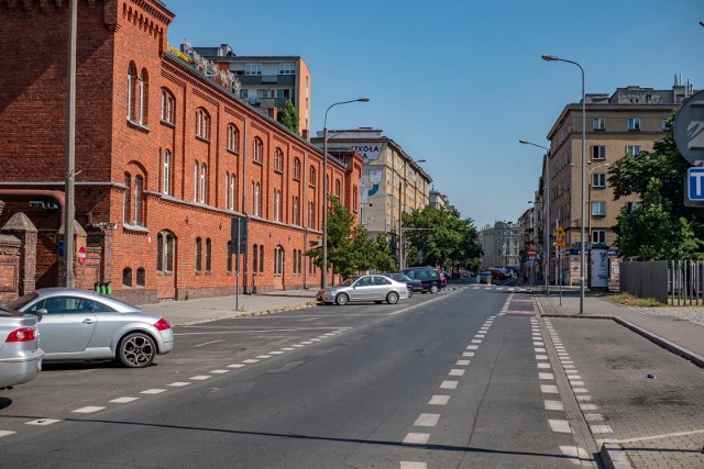 Tramwaj w ulicy Ratajczaka może być budowany już od 2024 roku - teraz tory będą doprowadzone do - i za skrzyżowanie ze Świętym Marcinem, w stronę ul. Niezłomnych.