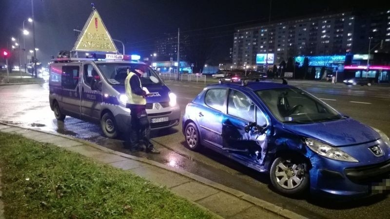 Wypadek na Puszkina. Ranny taksówkarz [zdjęcia]