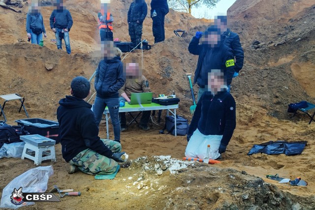 W kwietniu 2023 w okolicach Jędrzychowic koło Zgorzelca policjanci z CBŚP przekopywali okoliczny las. Na miejscu byli też prokuratorzy z wrocławskiego wydziału Prokuratury Krajowej.
