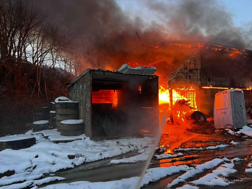 Pożar garażu w Werblini (07.02.2023)