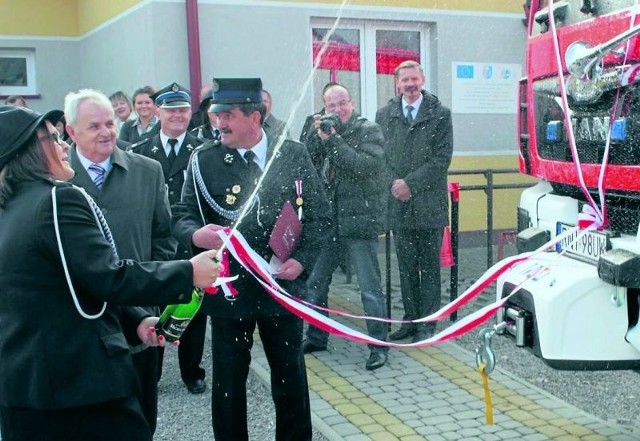 Nadaję ci imię Tadzik, wyjeżdżaj ratować ludzi  - powiedziała matka chrzestna, sołtys Joanna Gemzik.