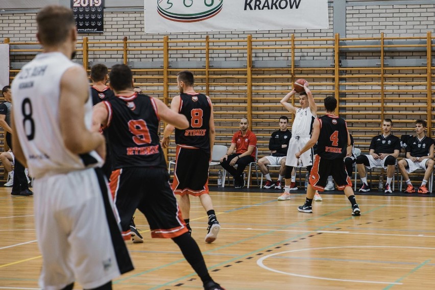 II liga koszykarzy. Drugie wysokie zwycięstwo AZS AGH Kraków we własnej hali, tym razem z MKKS Rybnik [ZDJĘCIA]