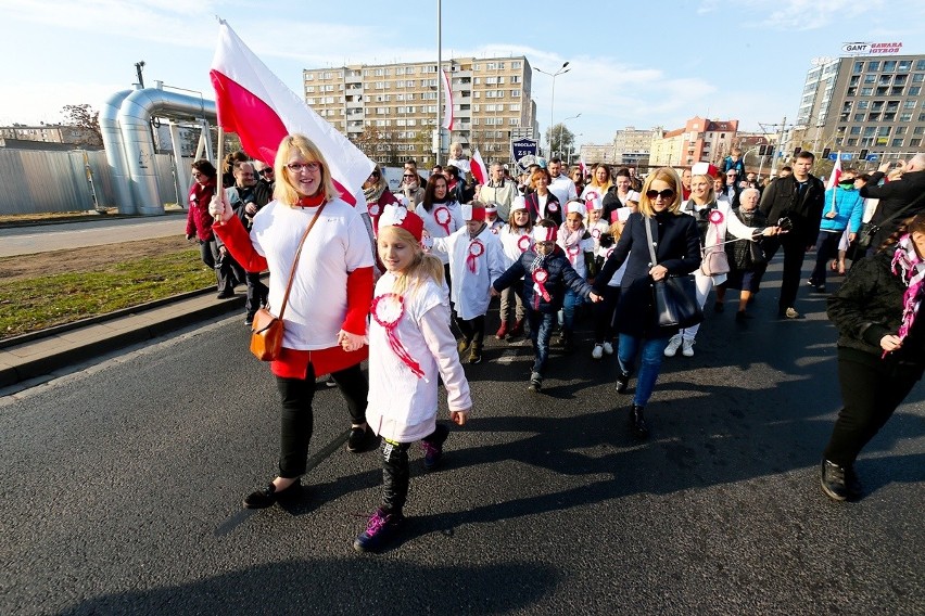 Radosna Parada Niepodległości przeszła przez Wrocław [ZDJĘCIA]