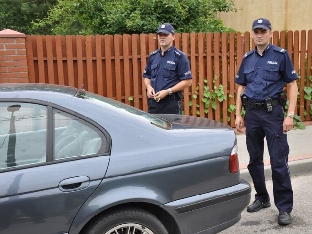 Asp. Marcin Trzeciak i st. sierż. Krzysztof Mańkowski