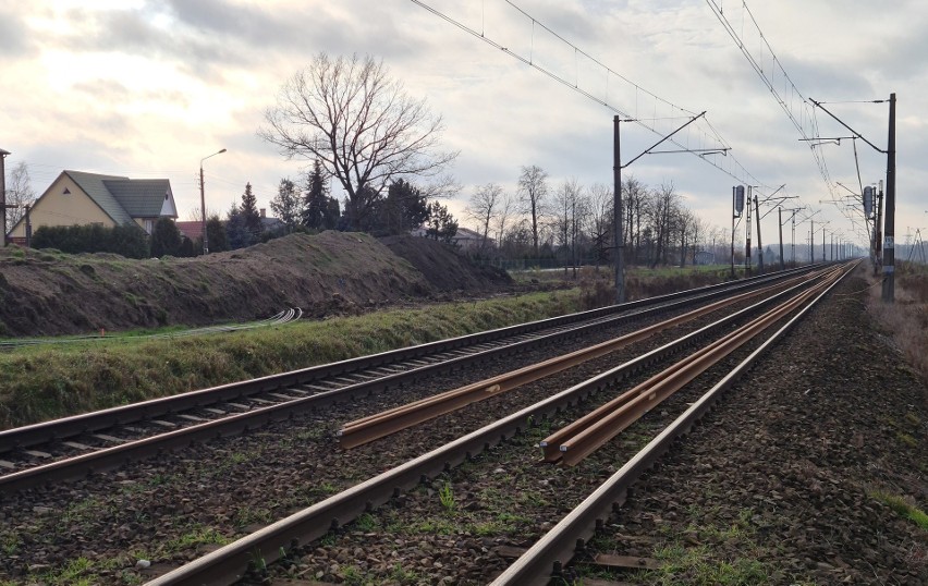 Czyżew. Widok na szlak kolejowy w kierunku Warszawy