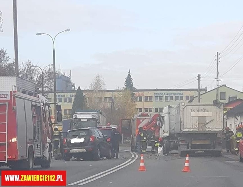 W zderzeniu samochodów ranna została kobieta