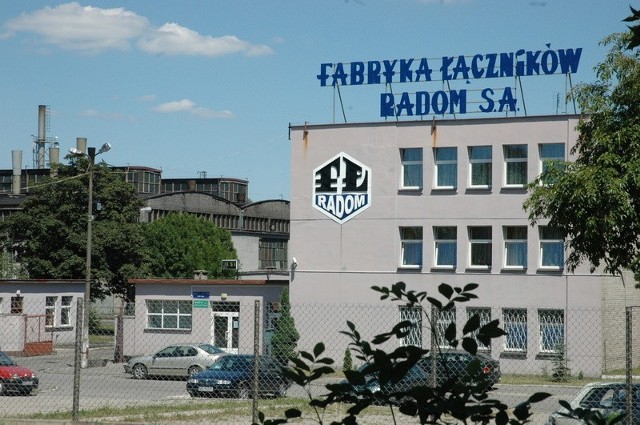 Fabryka Łączników to nie tylko piece i urządzenia do produkcji łaczników, ale też hale produkcyjne, biurowiec oraz sporo hektarów ziemi na Potkanowie.