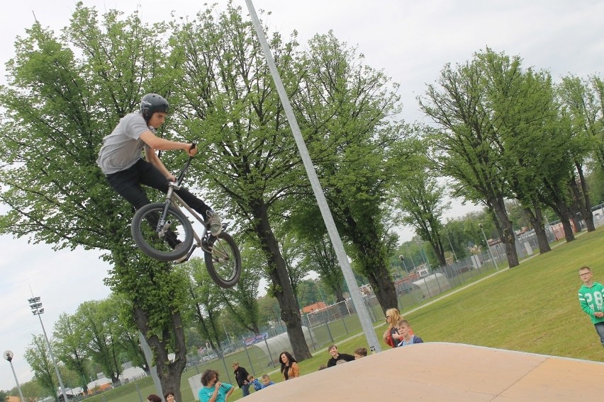 Pokaz ekstremalnej jazdy na skateparku [FOTO]