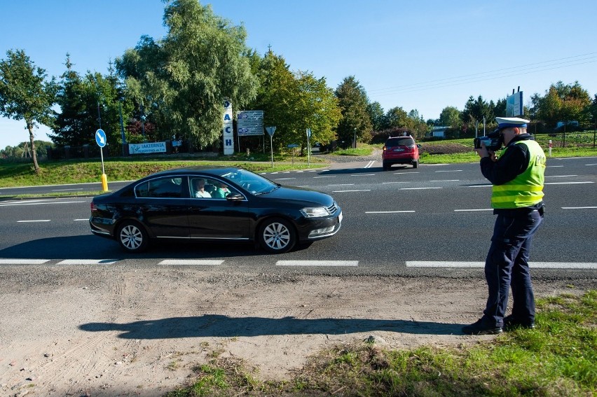 Policyjny kaskadowy pomiar prędkości w Koszalinie
