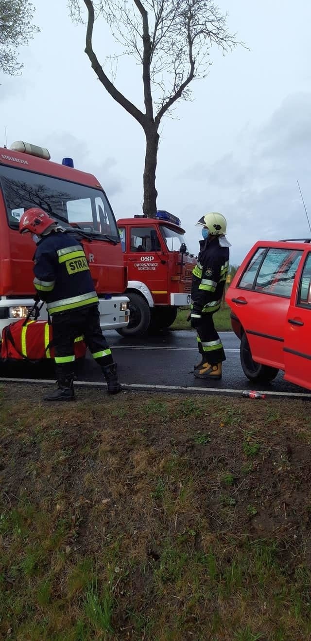 Tragiczny w skutkach wypadek na DK 42 wydarzył się w piątek...