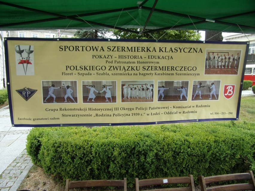 Szermierze z Grupy Rekonstrukcji Historycznej Policji Państwowej w Radomiu wystąpią na Regionalnym Zlocie Kolekcjonerskim. Zobacz zdjęcia